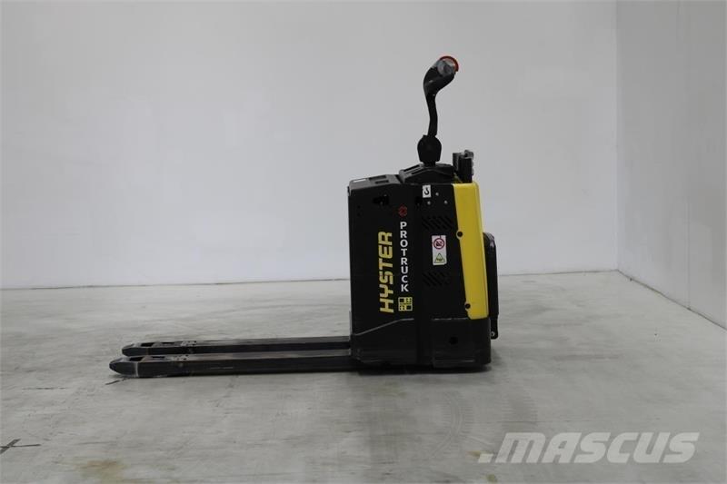 Hyster P2.0S Nisko podizni električni viličar sa platformu