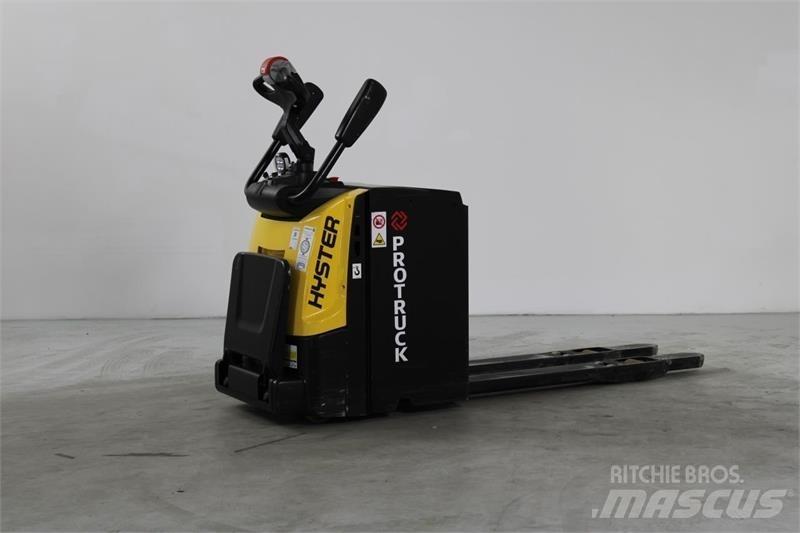 Hyster P2.0S Nisko podizni električni viličar sa platformu