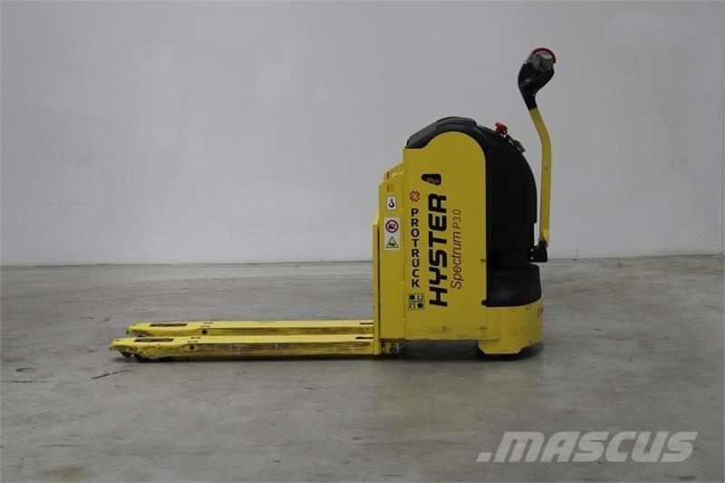 Hyster P3.0 Nisko podizni električni viličar