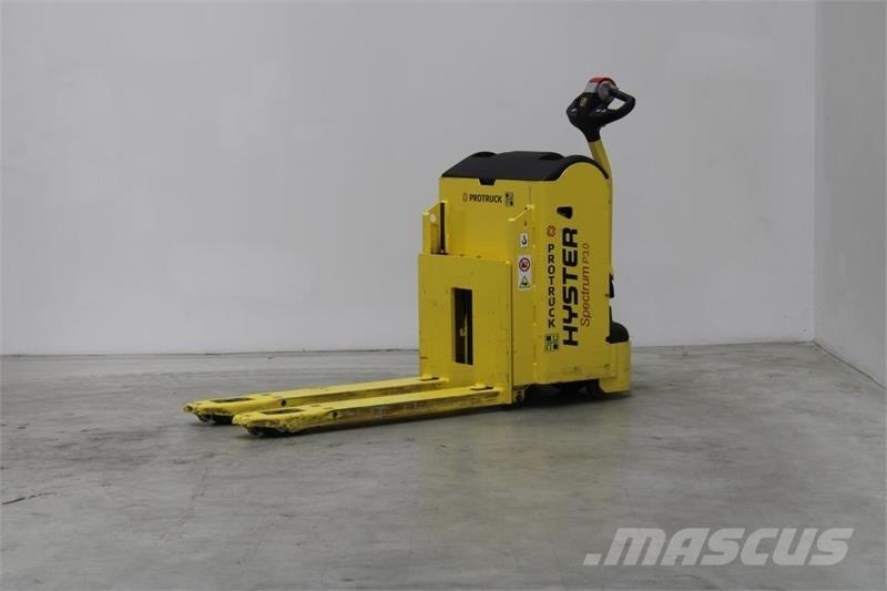 Hyster P3.0 Nisko podizni električni viličar