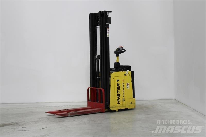 Hyster S1.5S Samopogonski ručni viličari