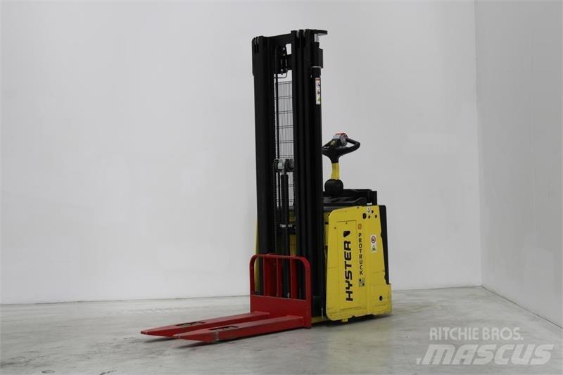 Hyster S1.5S Samopogonski ručni viličari