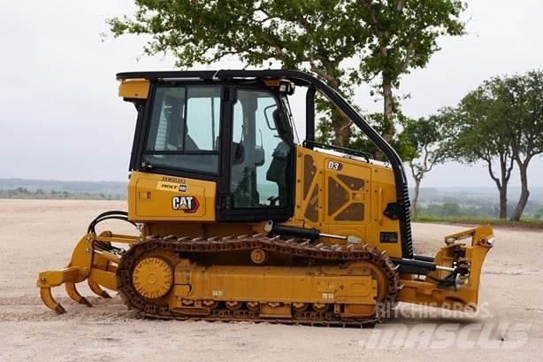 CAT D3 Buldožeri gusjeničari
