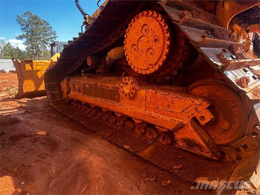 CAT D5 Buldožeri gusjeničari