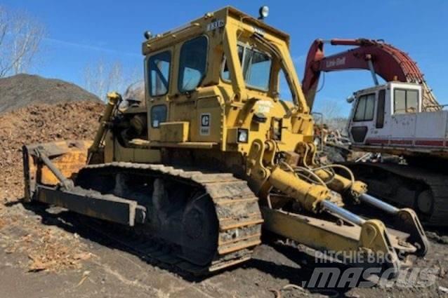 CAT D8 Buldožeri gusjeničari