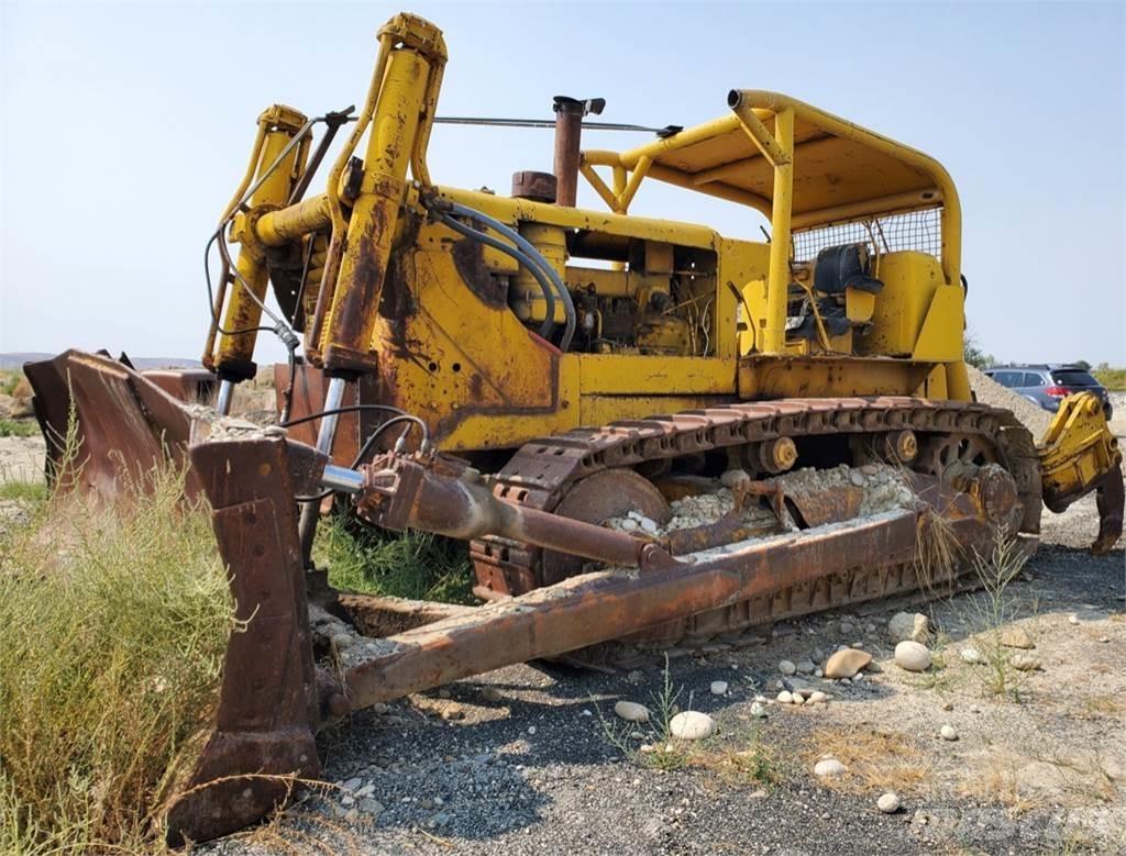 CAT D9E Buldožeri gusjeničari