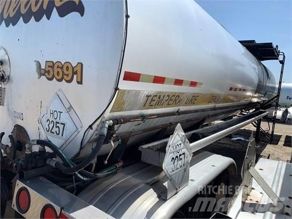 Etnyre STEEL 7,500 Tanker poluprikolice