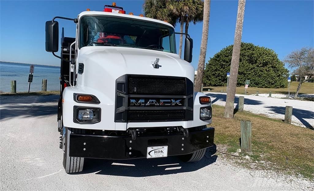 Mack MD7 Grabilice