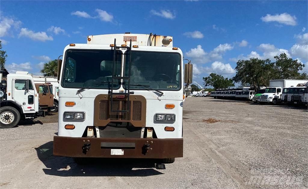 Peterbilt 320 Kamioni za otpad