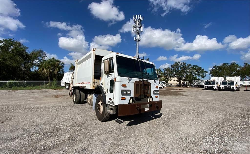 Peterbilt 320 Kamioni za otpad
