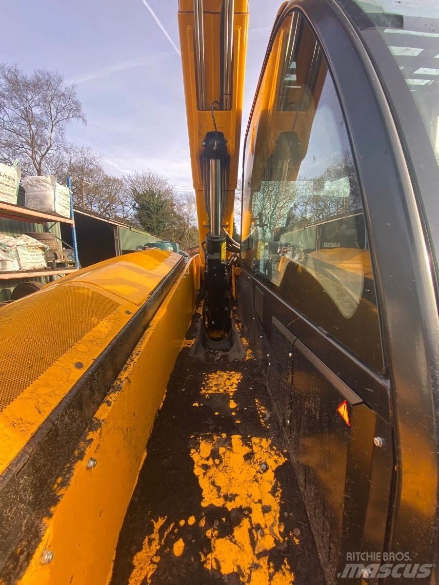 JCB 542-70 Poljoprivredni teleskopski utovarivači