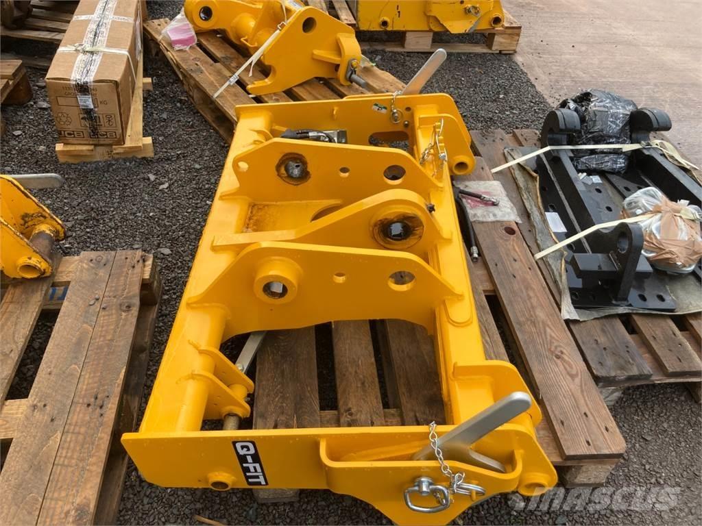JCB Q-FIT Poljoprivredni teleskopski utovarivači