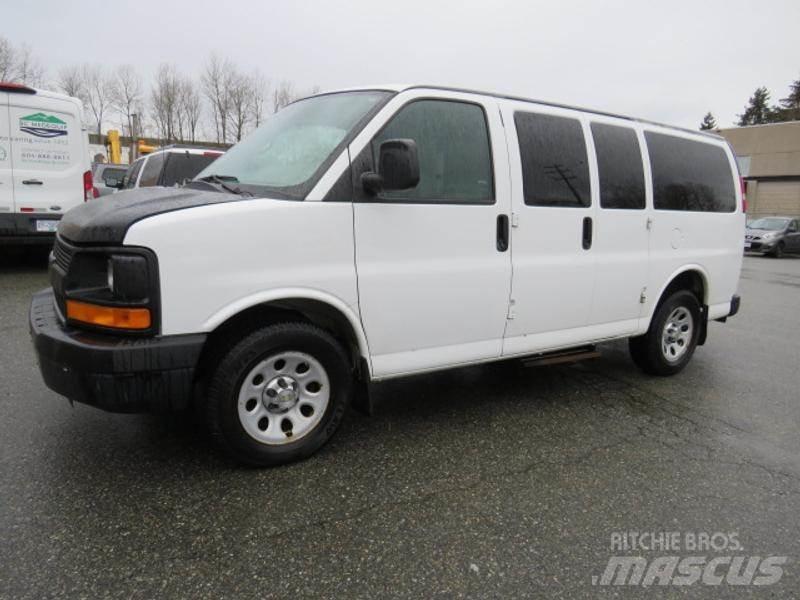 Chevrolet Express Dostavna vozila / kombiji