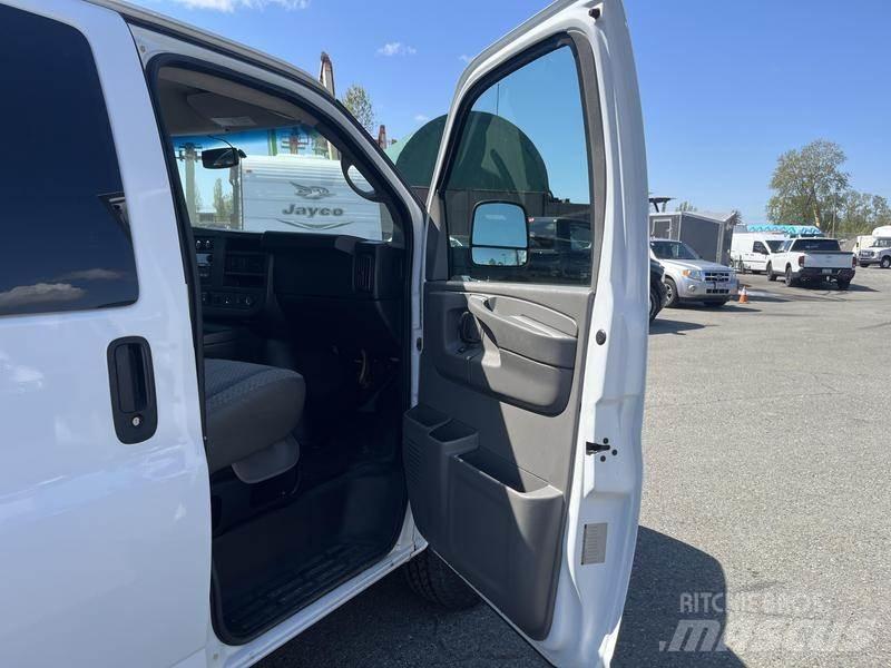 Chevrolet Express Dostavna vozila / kombiji