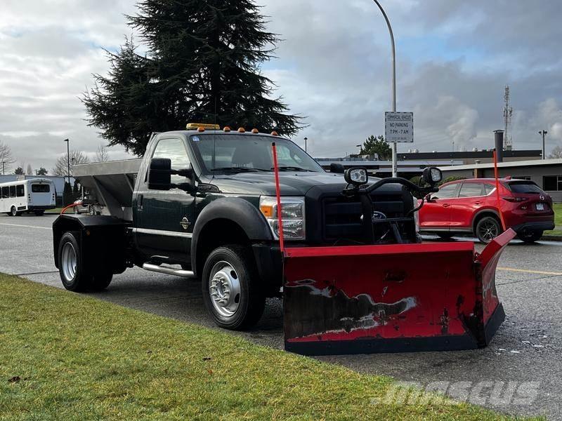 Ford F-550 Sniježne daske i  plugovi
