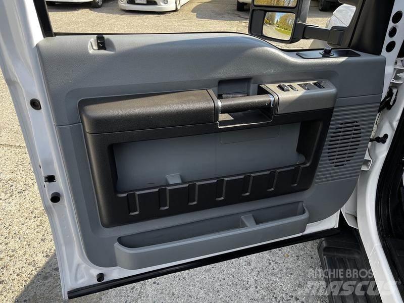 Ford F-550 Kamioni sa otvorenim sandukom