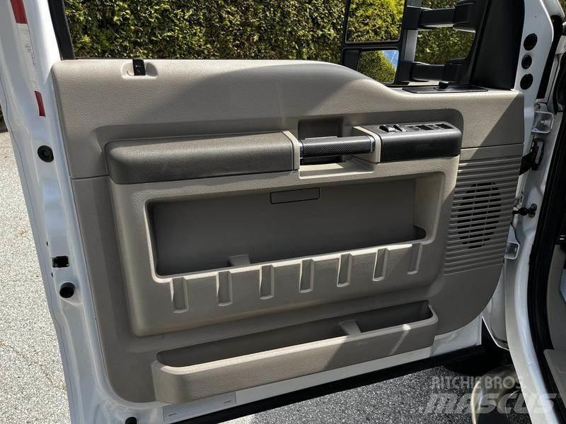 Ford F-550 Komunalna vozila