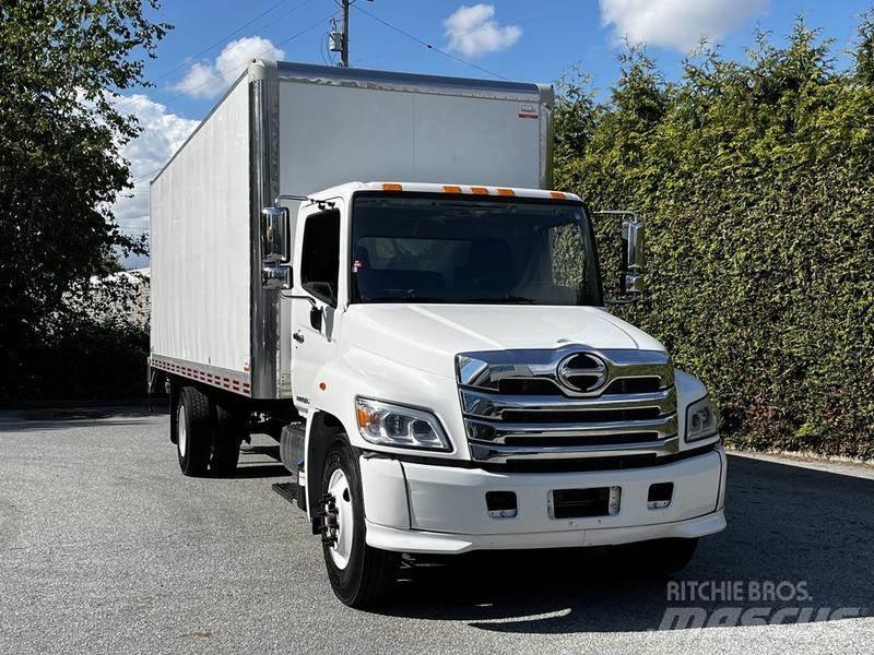 Hino 338 Dostavna vozila / kombiji