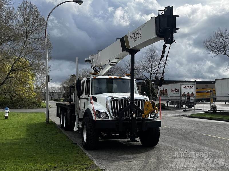 International 7500 Kamioni sa kranom