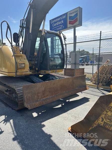John Deere 135 D Bageri gusjeničari