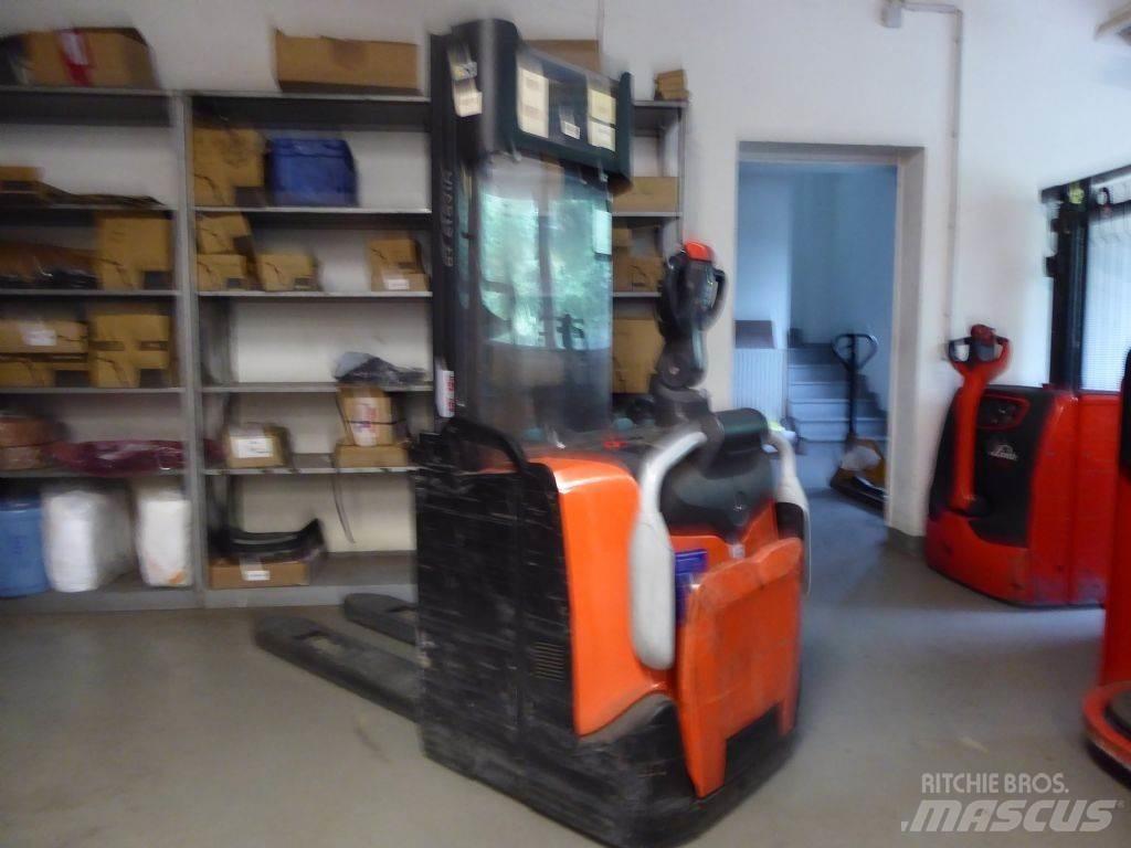 BT SPE120 Ručni električni viličar