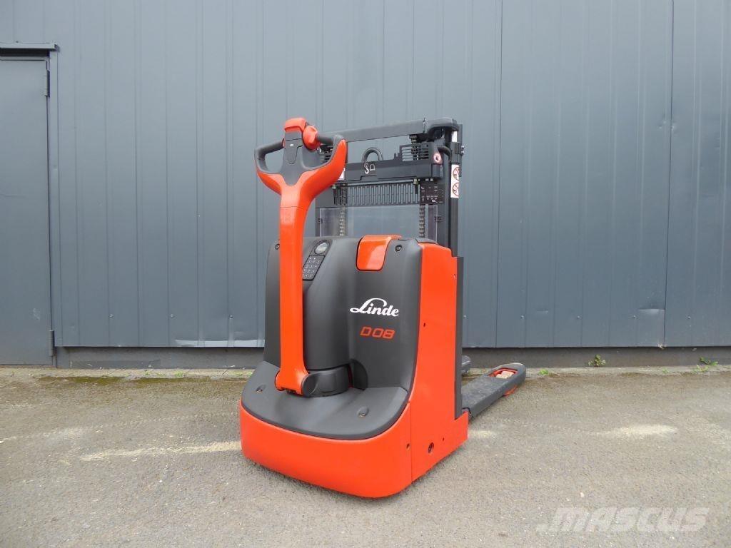 Linde D08 Ručni električni viličar