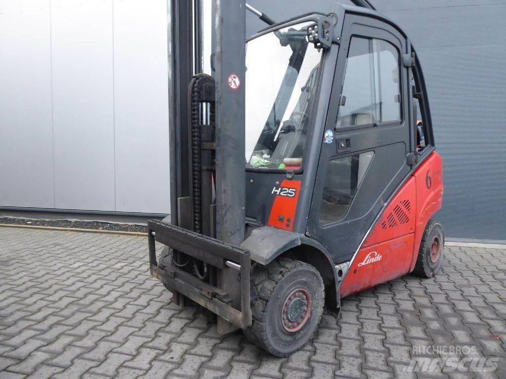 Linde H25T-01 Plinski viličari