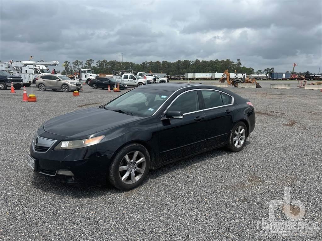 Acura TL Automobili