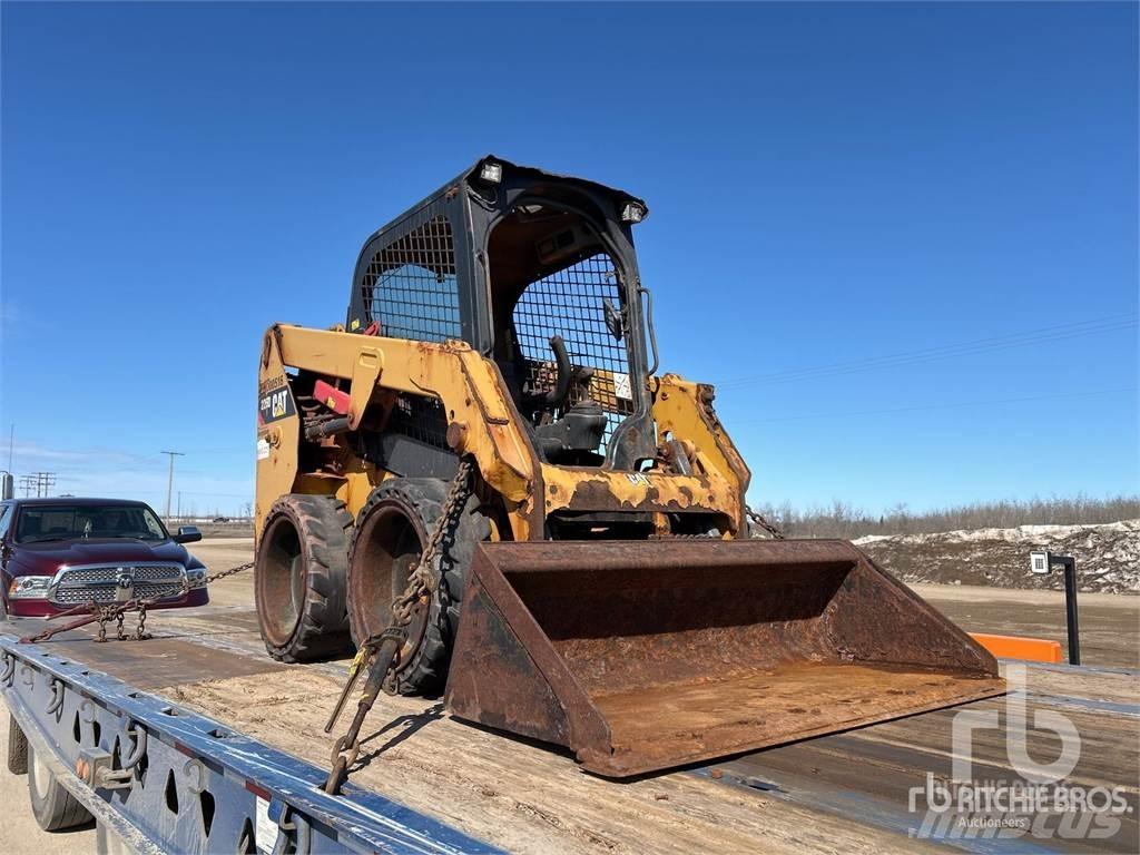 CAT 226D Skid steer mini utovarivači