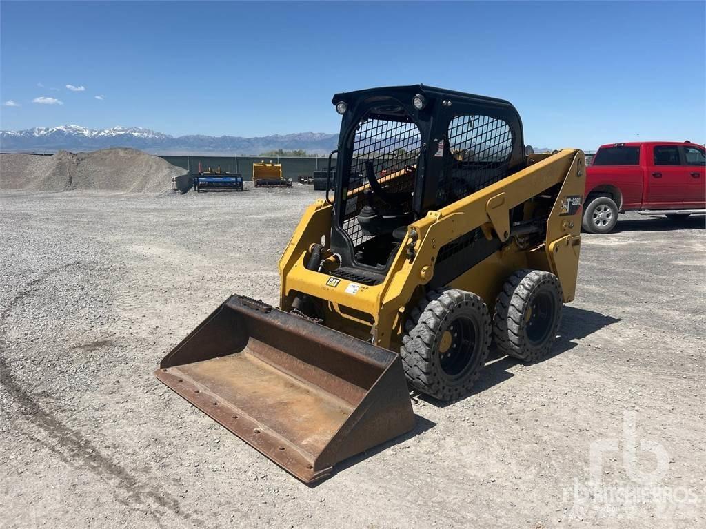 CAT 226D Skid steer mini utovarivači