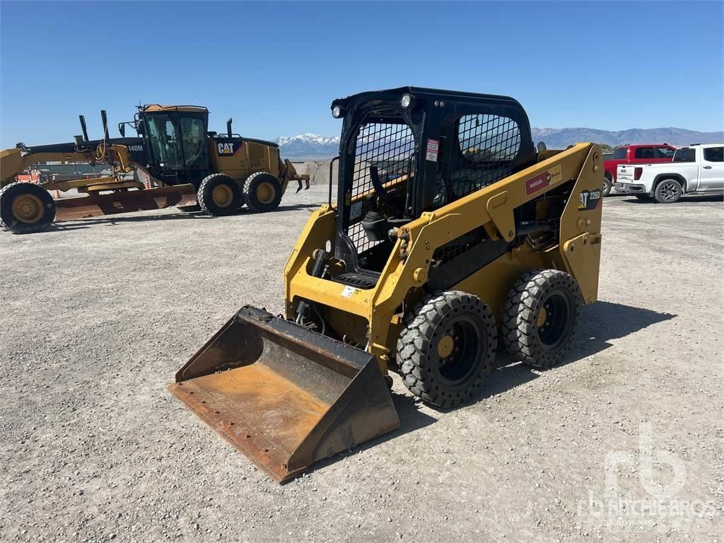 CAT 226D C1-H2 Skid steer mini utovarivači