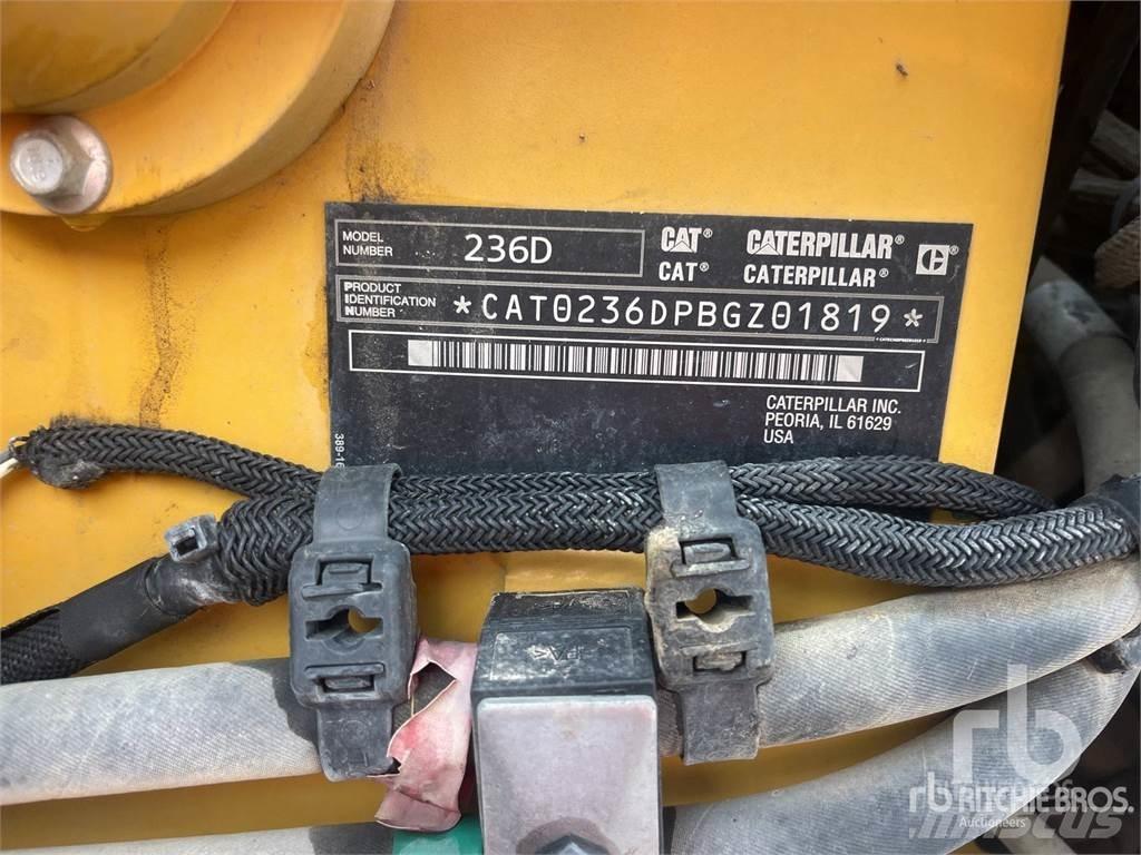 CAT 236D Skid steer mini utovarivači