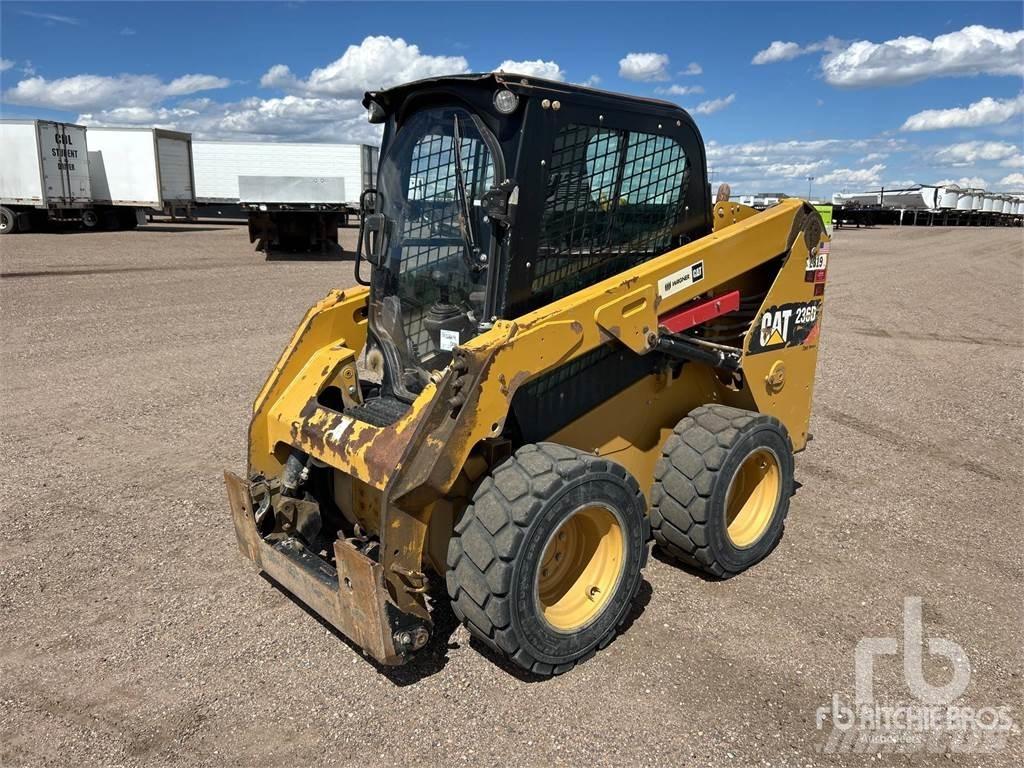 CAT 236D Skid steer mini utovarivači