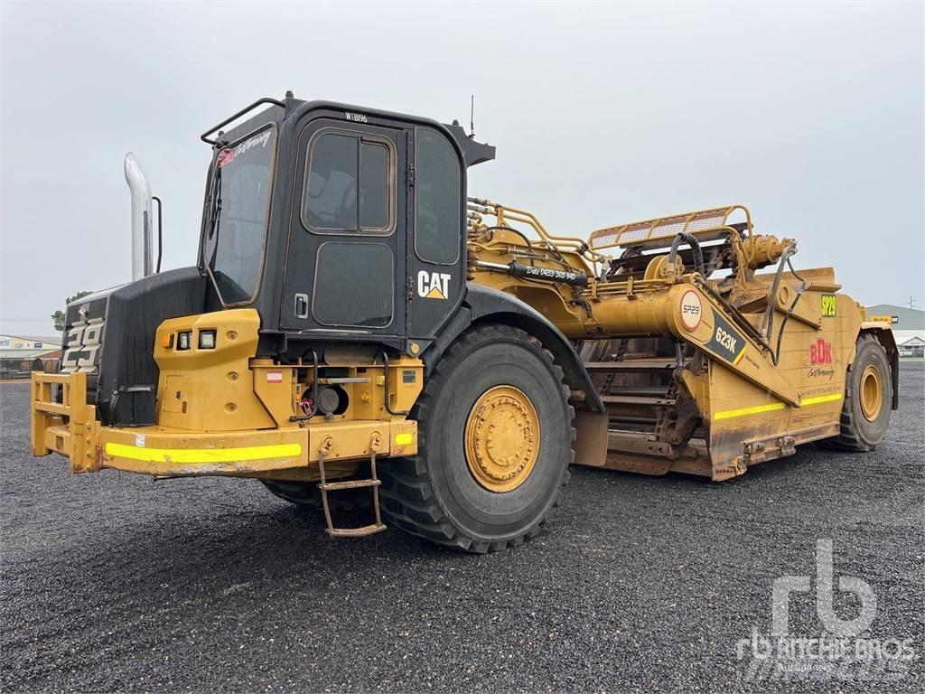 CAT 623K Strugači