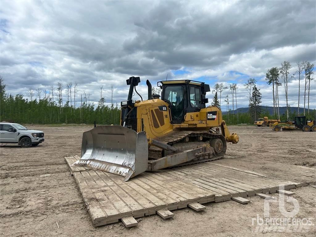 CAT D7E Buldožeri gusjeničari
