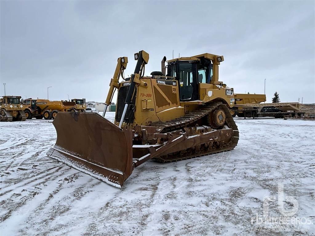 CAT D8T Buldožeri gusjeničari
