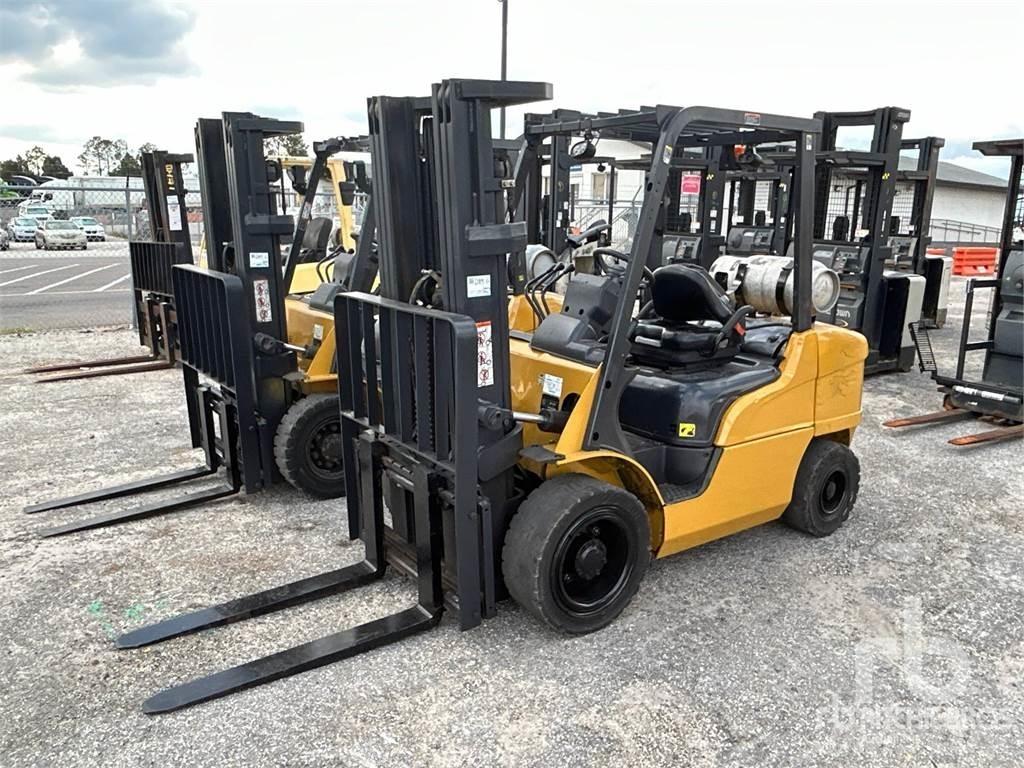 CAT GP30N Dizelski viličari