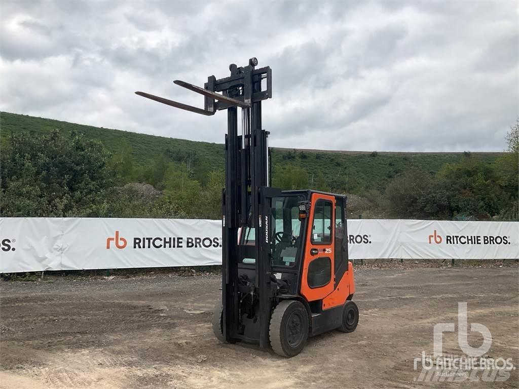 Doosan G25P-5 Dizelski viličari
