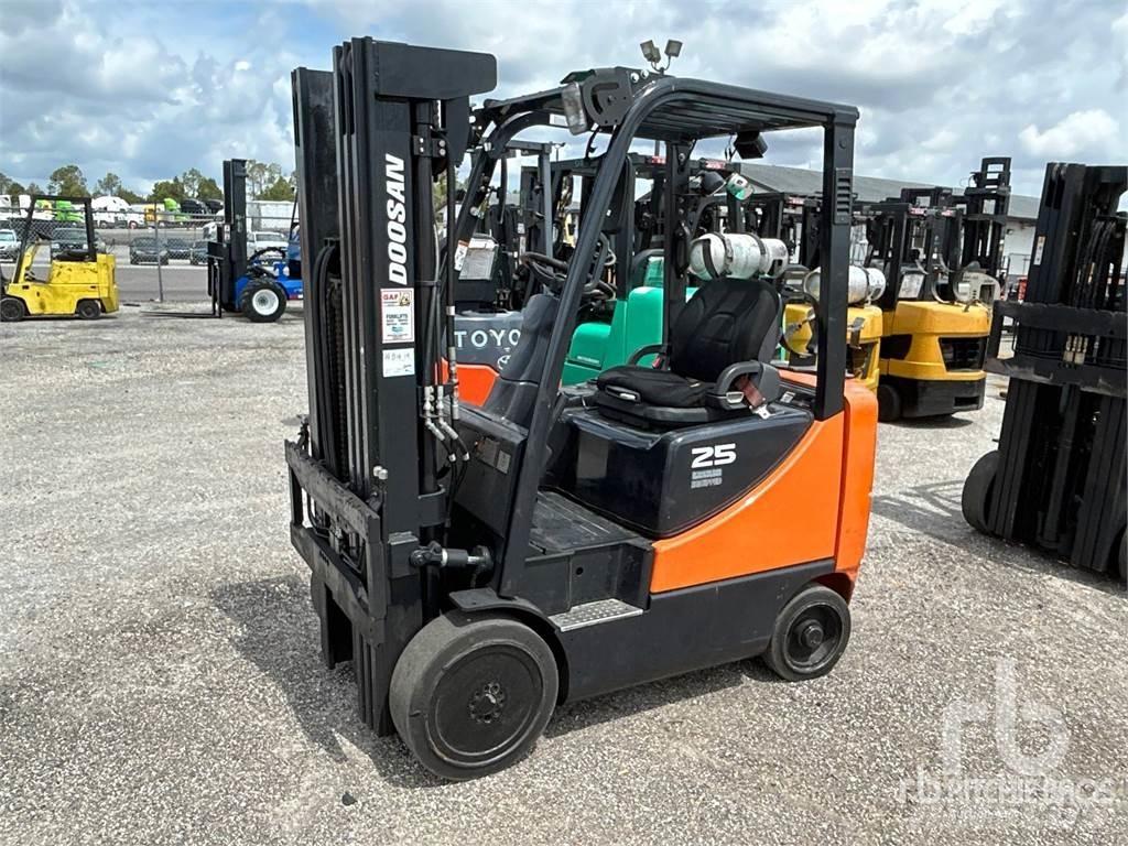 Doosan GC25E-3 Dizelski viličari