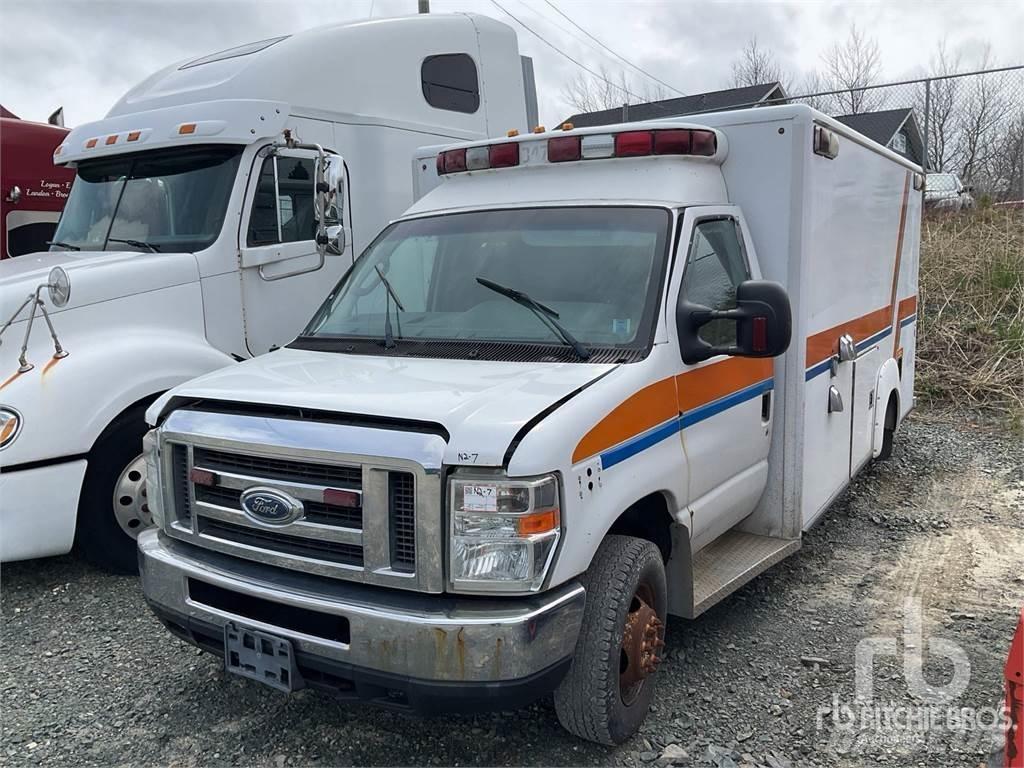 Ford E-350 Vozila za hitnu pomoć