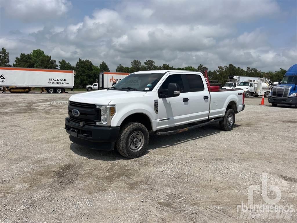Ford F-350 Kiperi