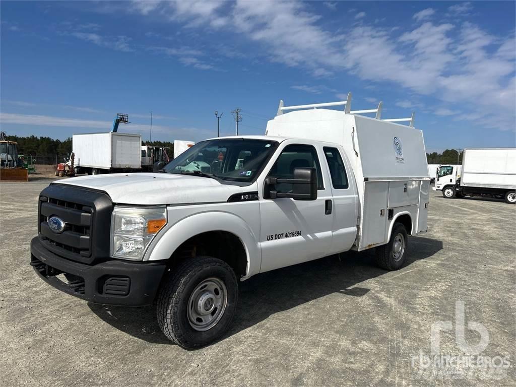 Ford F-350 Komunalna vozila