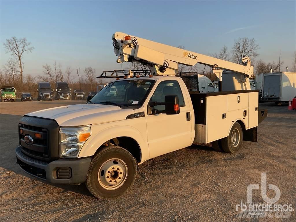 Ford F-350 Vučne prikolice se podiznom košarom
