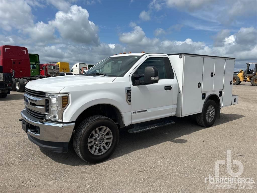 Ford F-350 Komunalna vozila