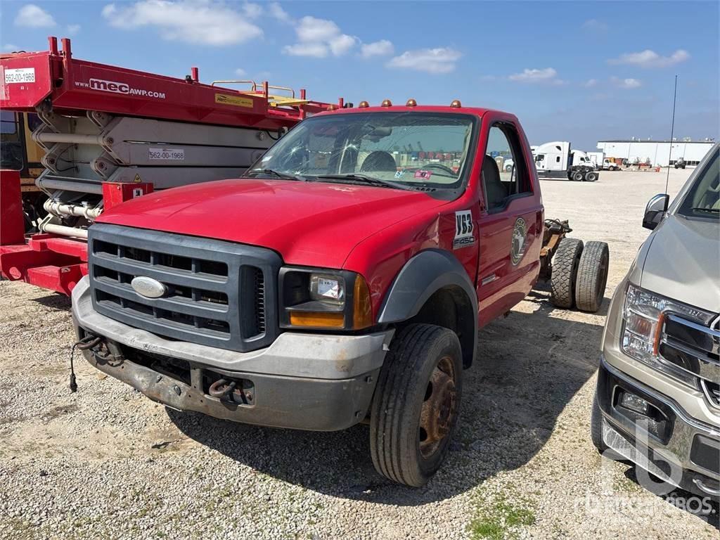 Ford F-450 Kamioni-šasije