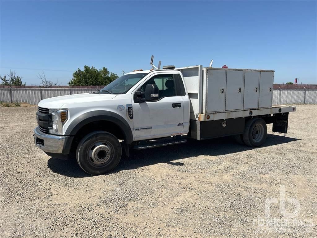 Ford F-550 Kamioni sa otvorenim sandukom