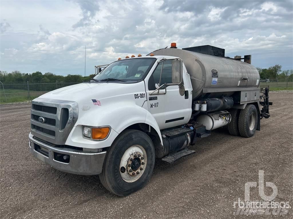 Ford F-750 Bitumenske prskalice