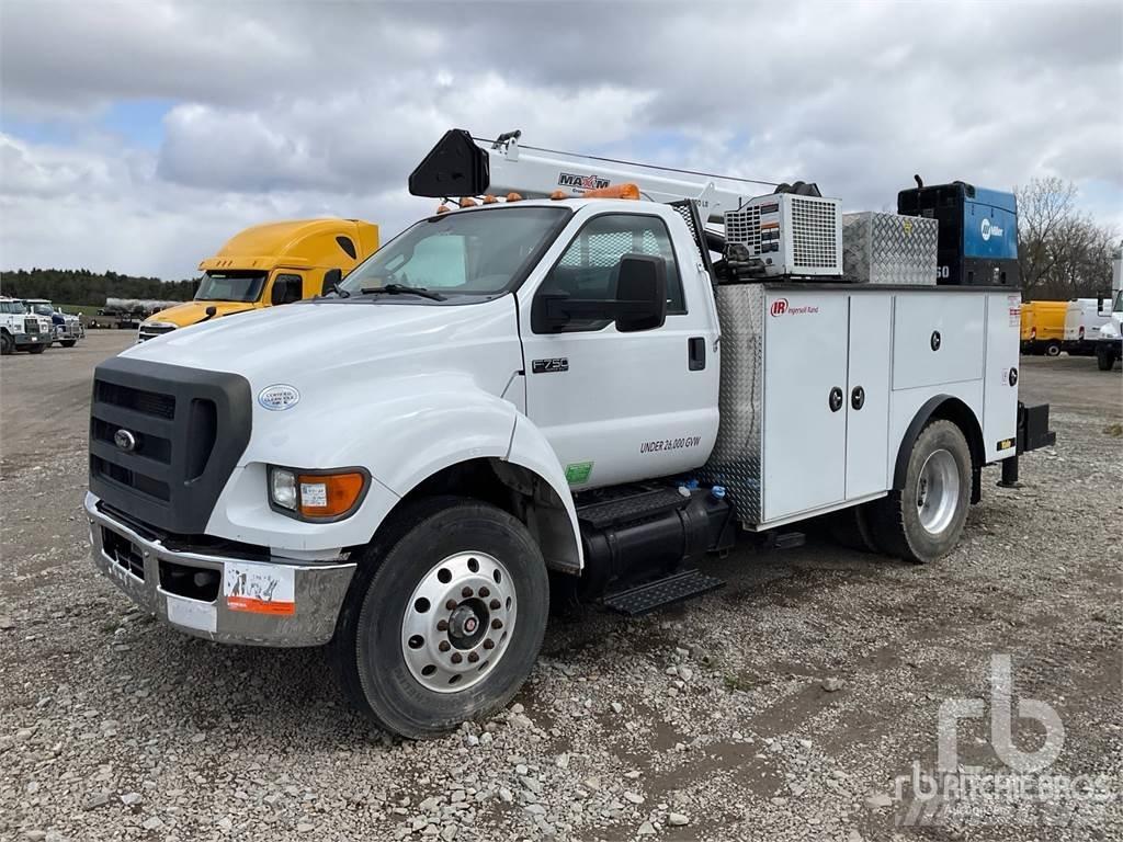 Ford F-750 Komunalna vozila