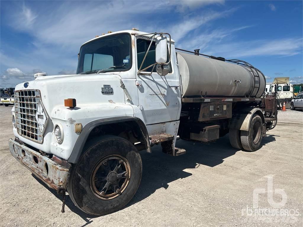 Ford LN8000 Bitumenske prskalice