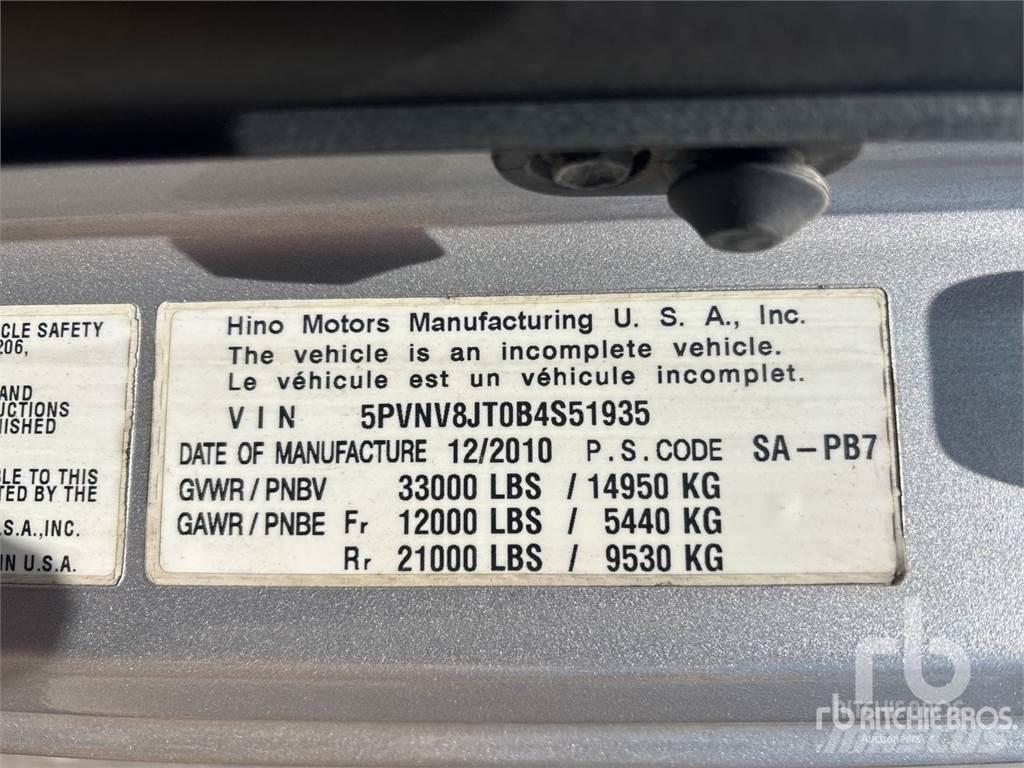 Hino 338 Dostavna vozila / kombiji
